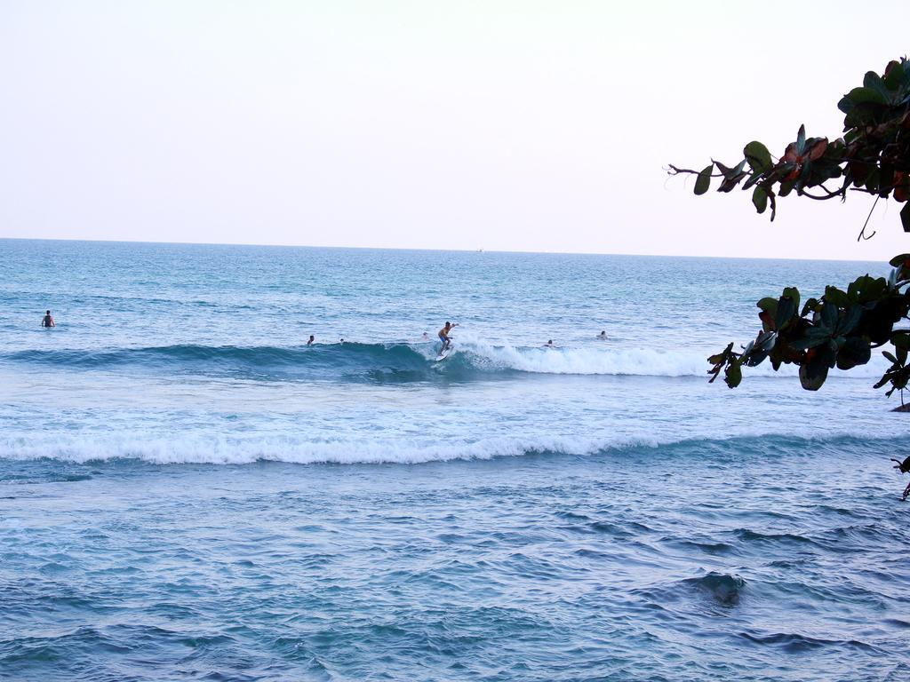 Crystal Point Hotel Weligama Exterior photo