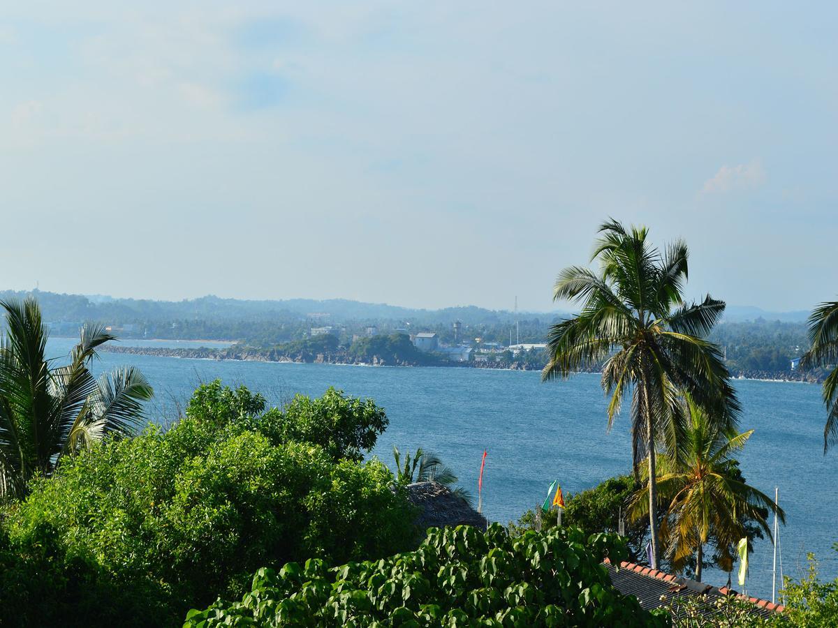 Crystal Point Hotel Weligama Exterior photo